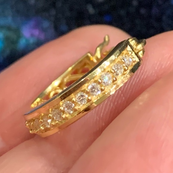 DILLARD’S 18k Gold over Sterling Silver CZ SMALL HOOP EARRINGS! - Picture 7 of 13